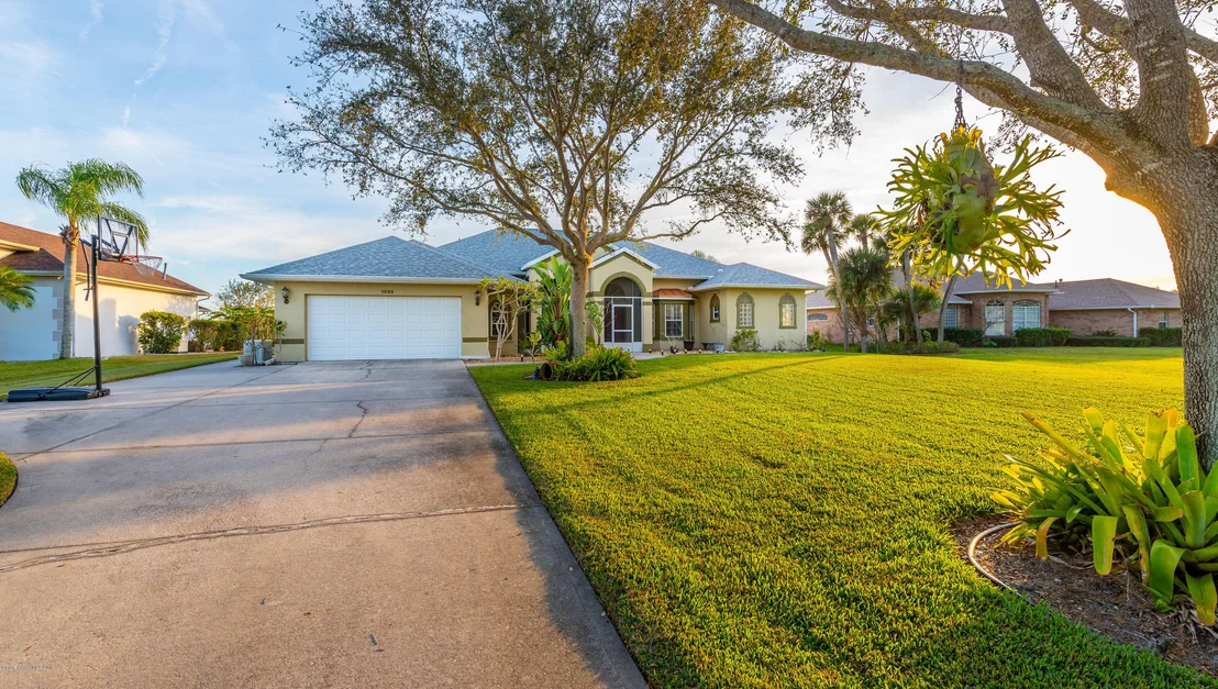 Photo of 1225 Tuckaway Drive