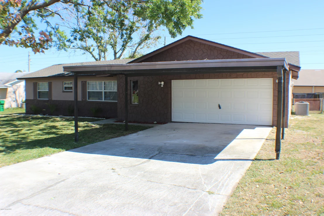 Photo of 711 Amor Drive