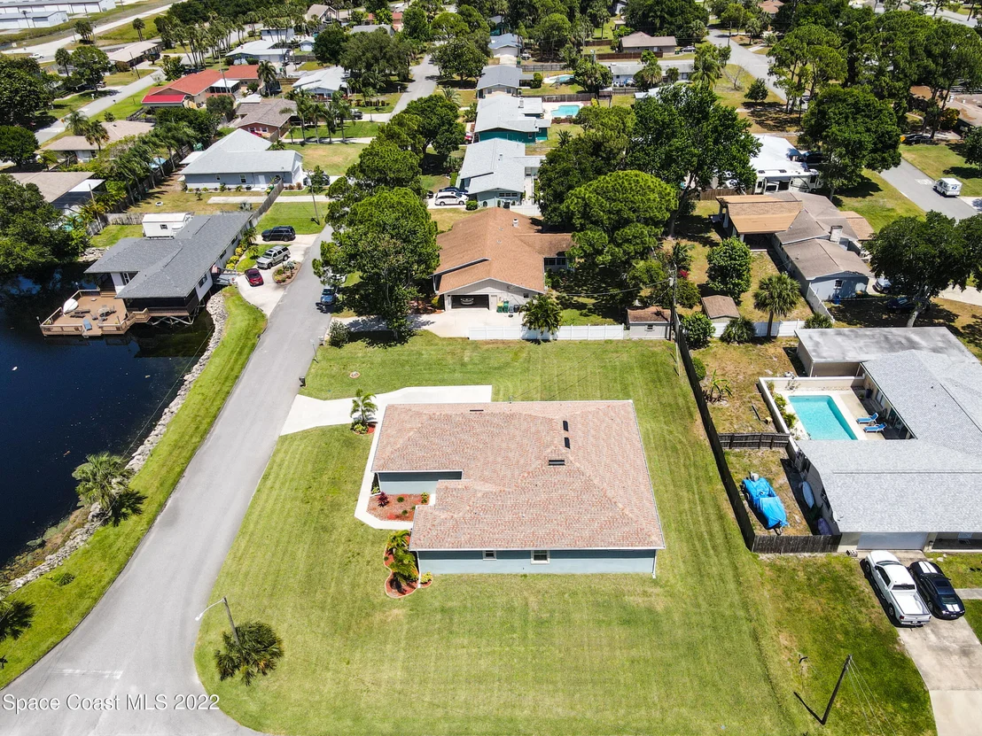 Photo of 335 Pine Boulevard