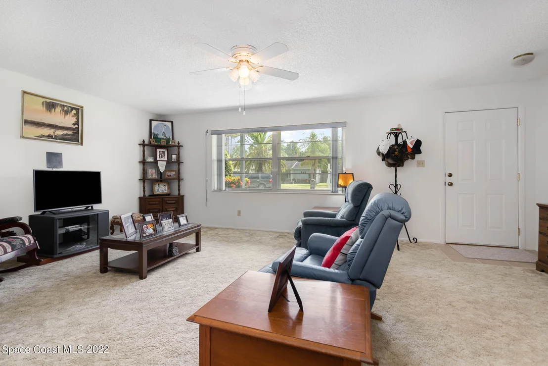 Photo of 261 E Haven Drive
