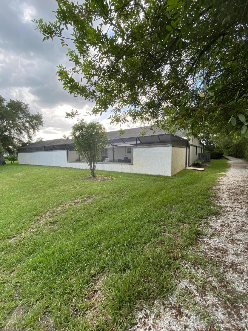 Photo of 7911 Cambridge Manor
