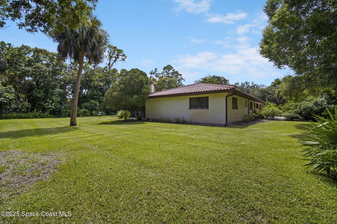 Photo of 1185 Ashlyn Drive