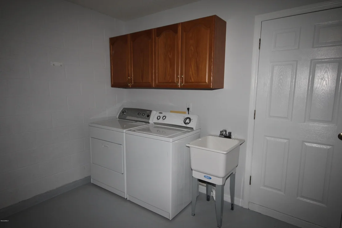 Photo of Unit 7 at 1475 Beechfern Drive