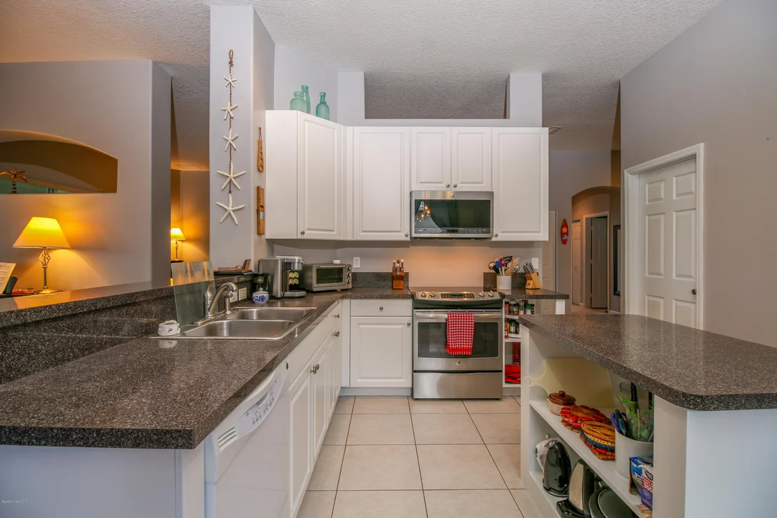 Photo of 565 Gardendale Circle SE