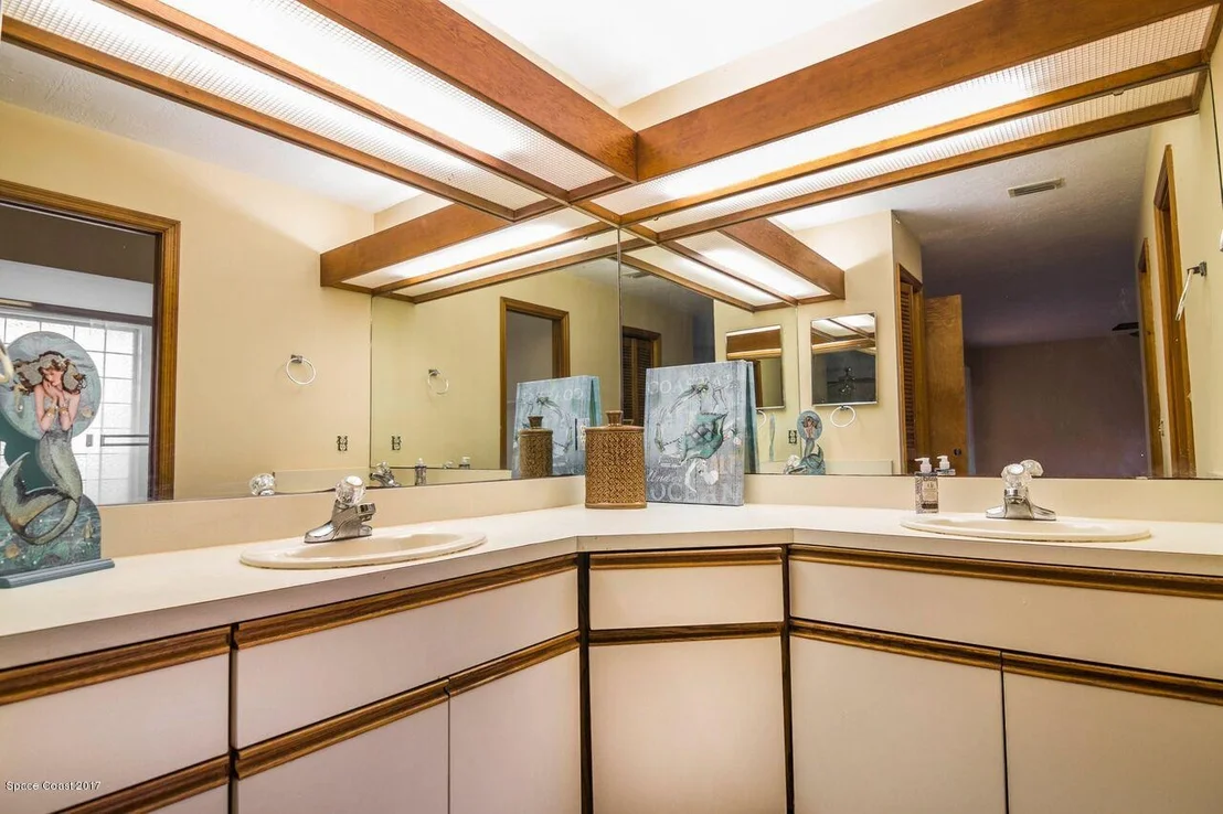 Photo of 1372 Bonaventure Drive