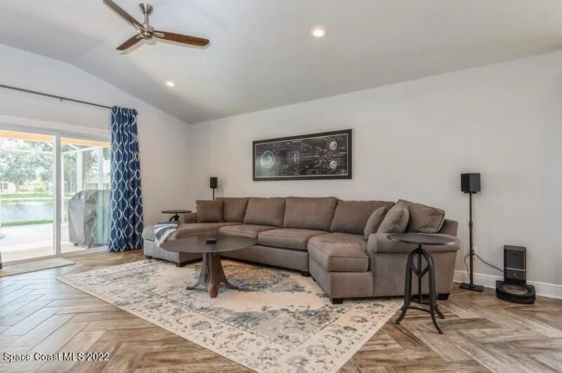 Photo of 960 Shaw Circle