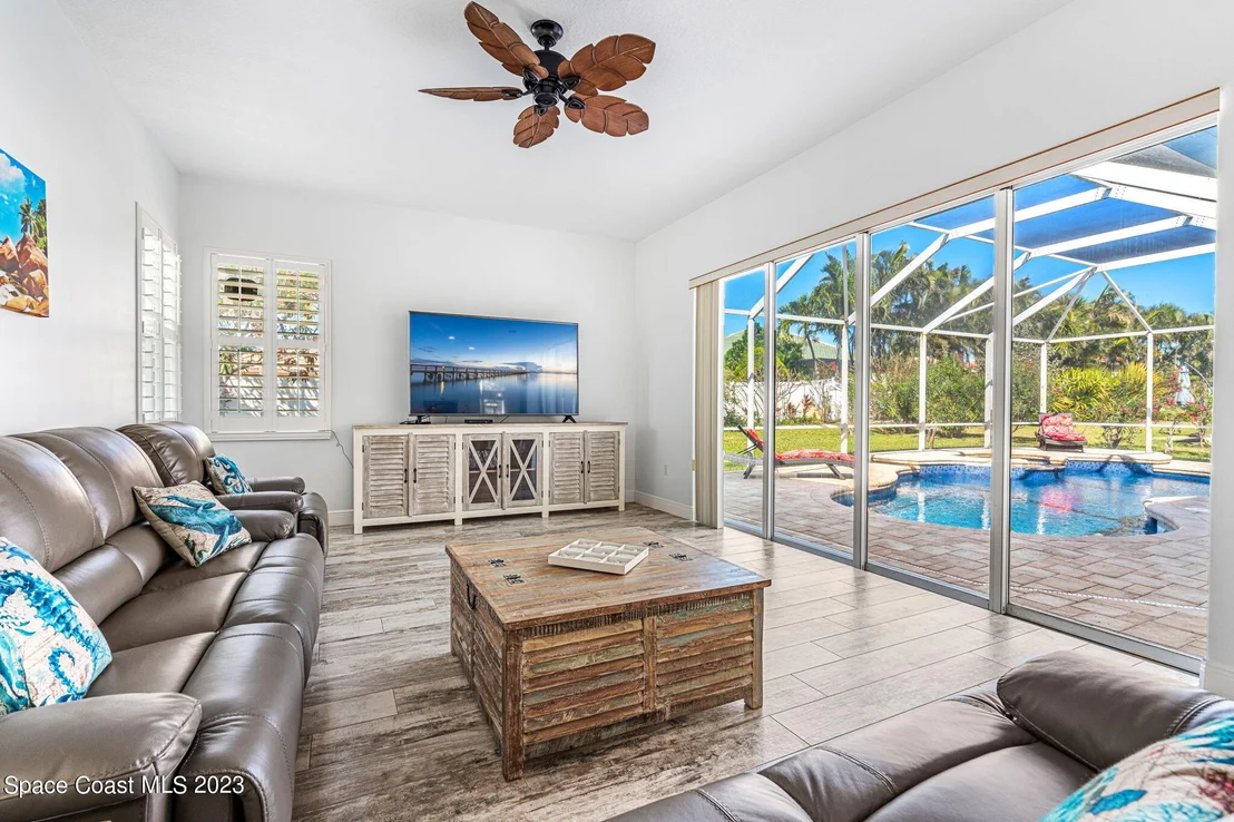 Photo of 212 Ivory Drive