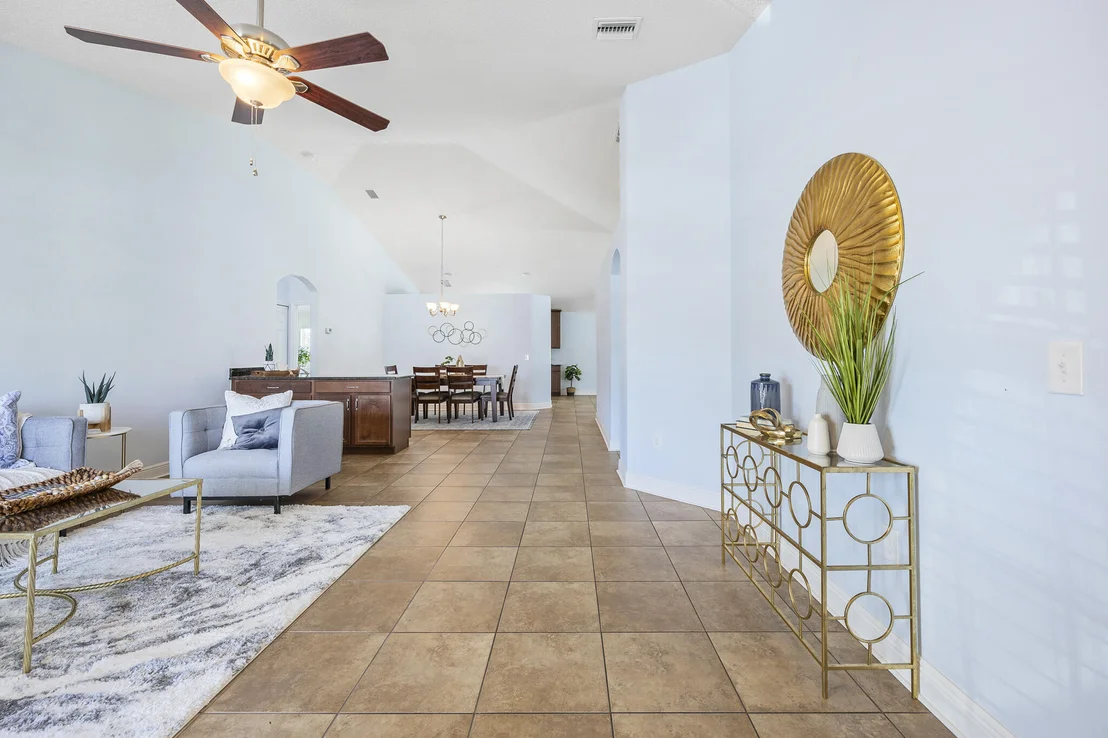 Photo of 552 Glenbrook Circle