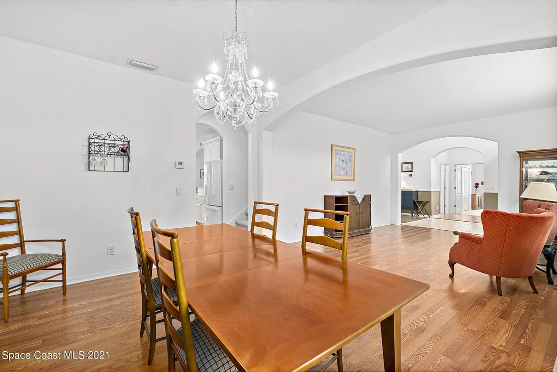 Photo of 5876 Arlington Circle
