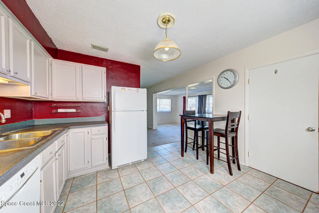 Photo of 325 Orchid Boulevard