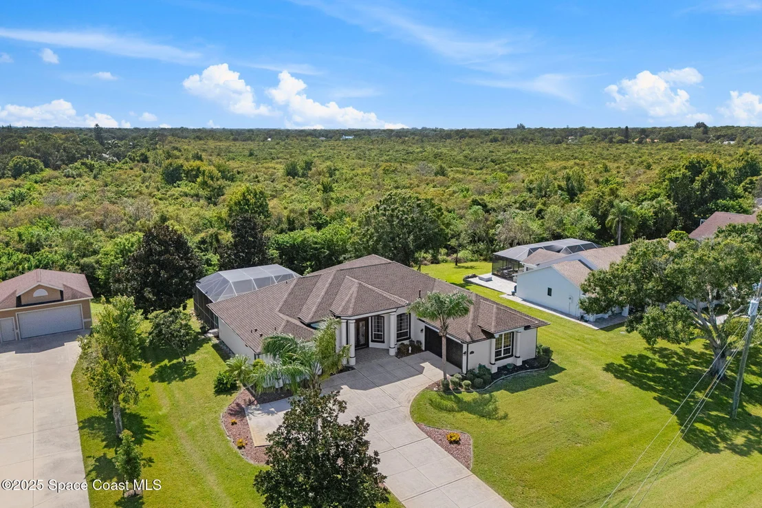 Photo of 4540 Canard Road