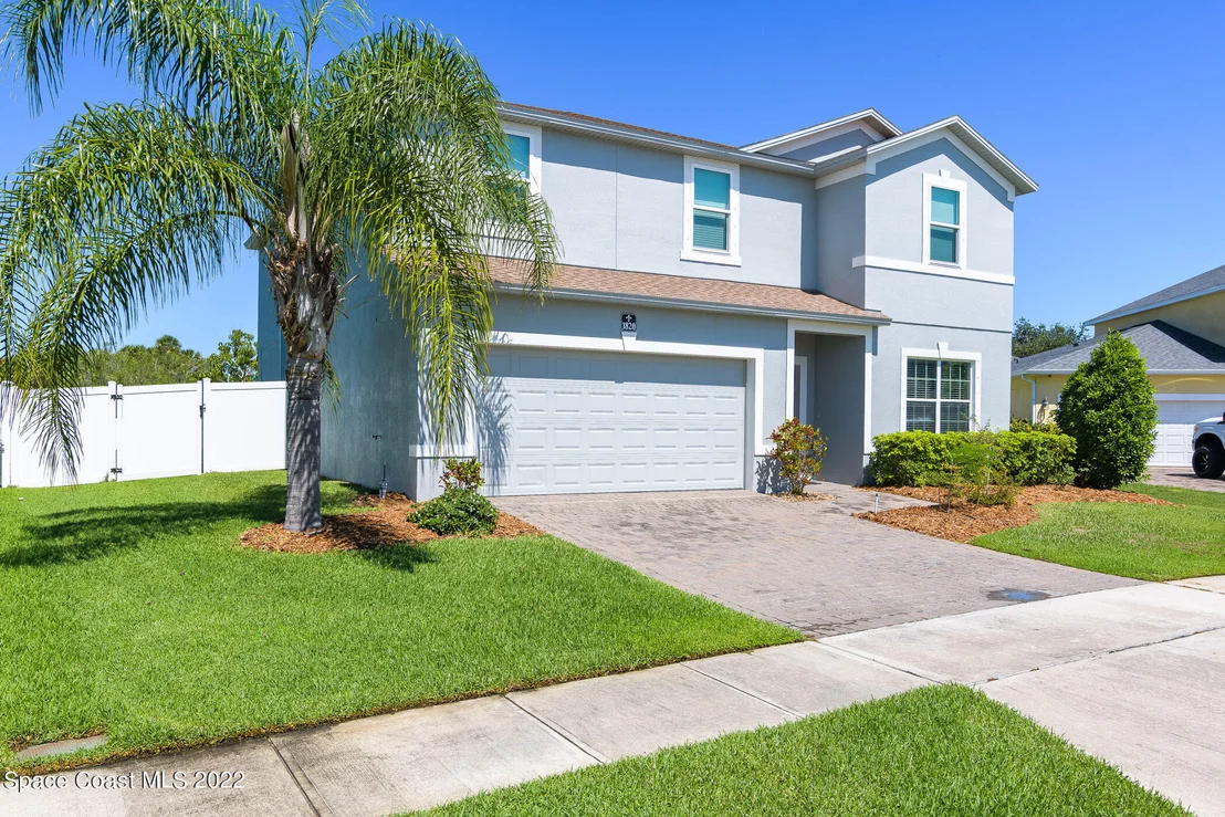 Photo of 1820 Bridgeport Circle