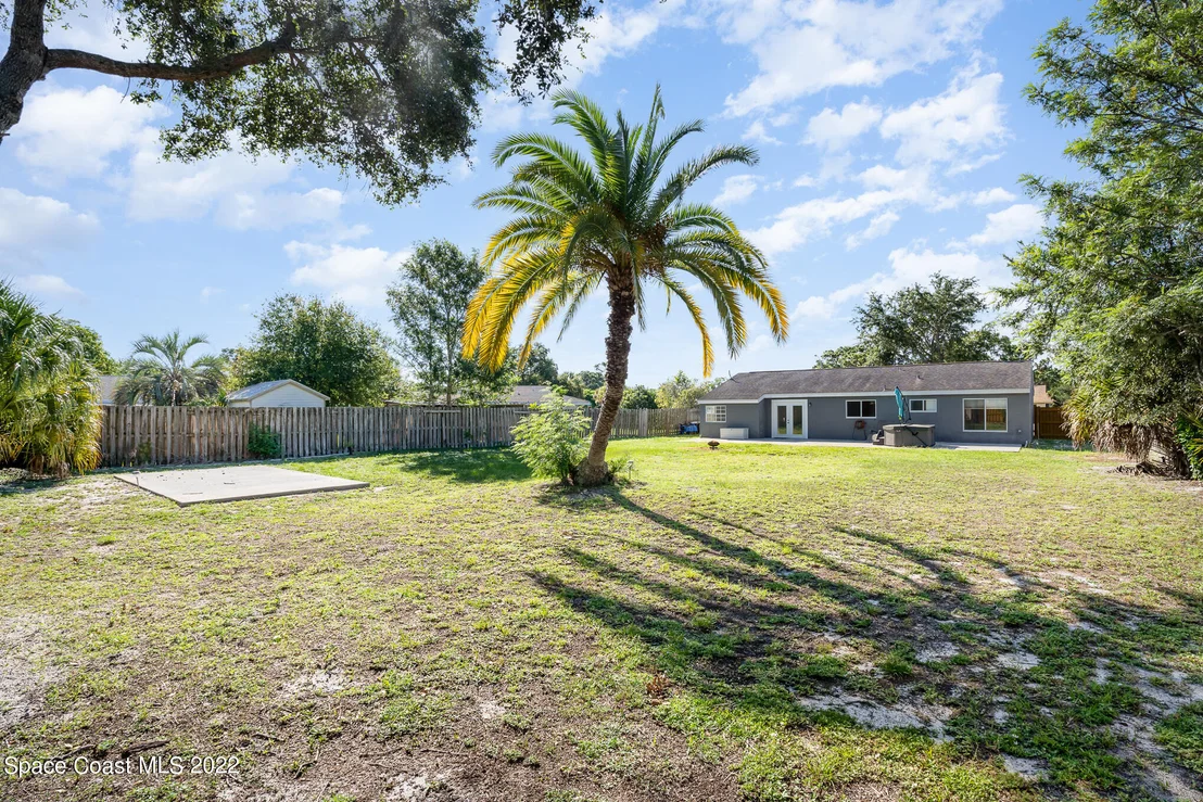 Photo of 1290 Bard Lane NE