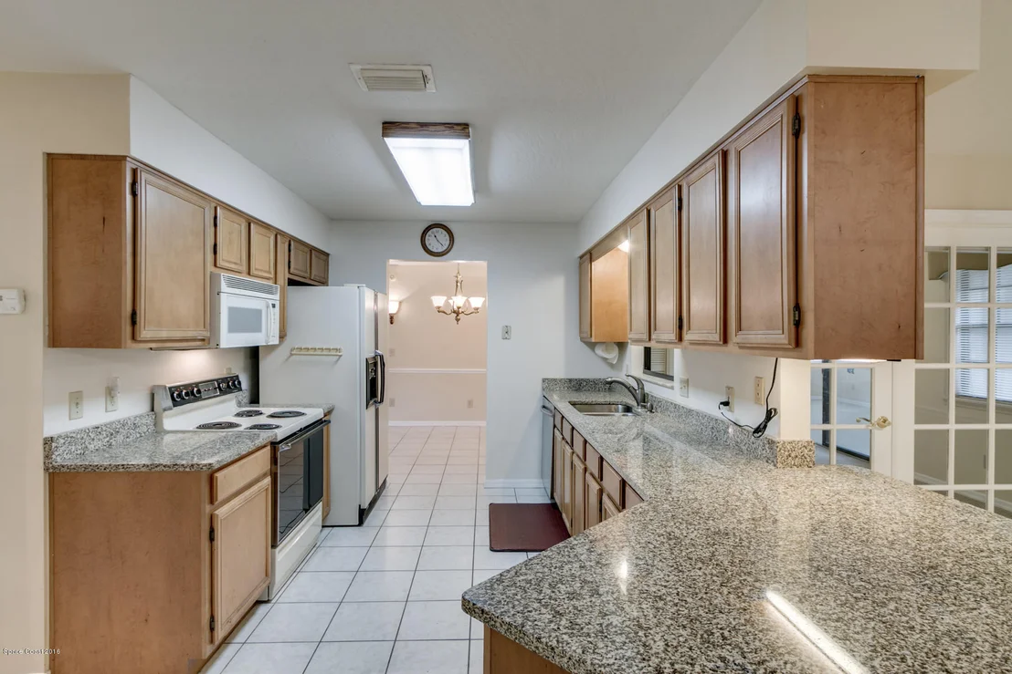 Photo of 927 Whisperpine Drive