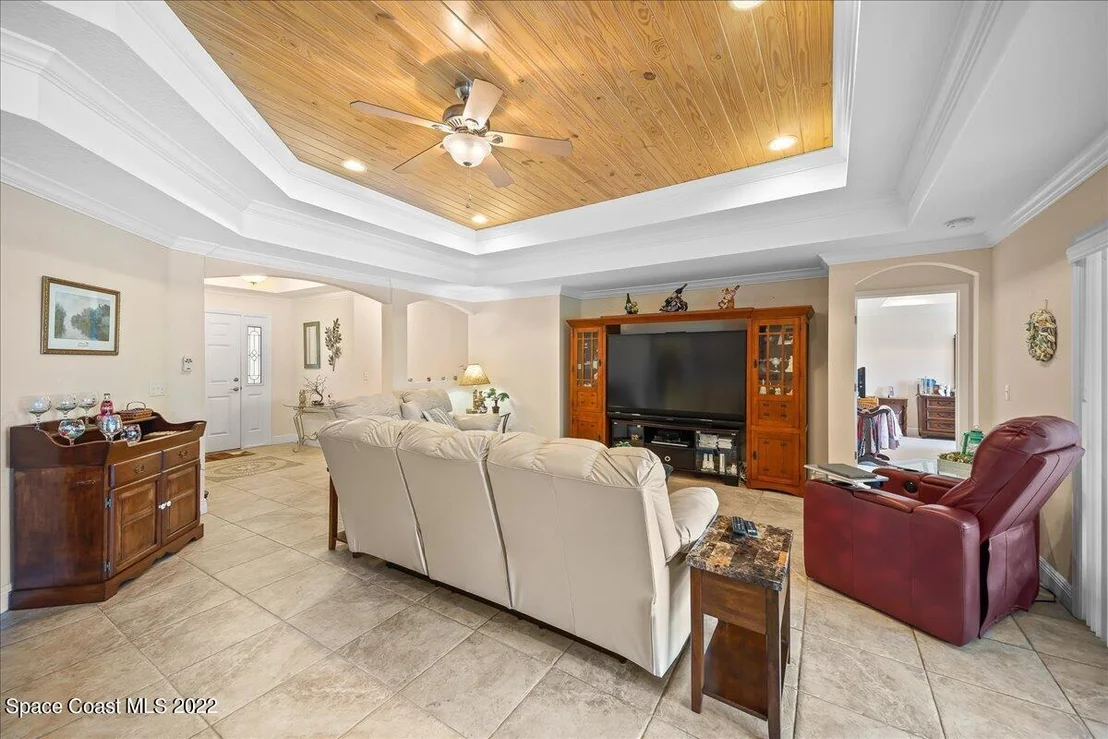 Photo of 5265 Evinrude Road