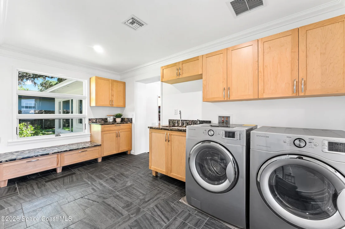 Photo of 1001 N Indian River Drive