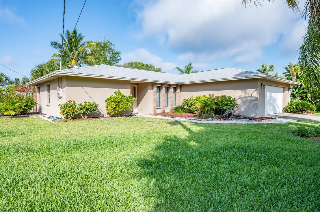Photo of 320 Yuma Drive
