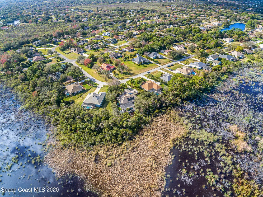 Photo of 4333 Long Lake Road