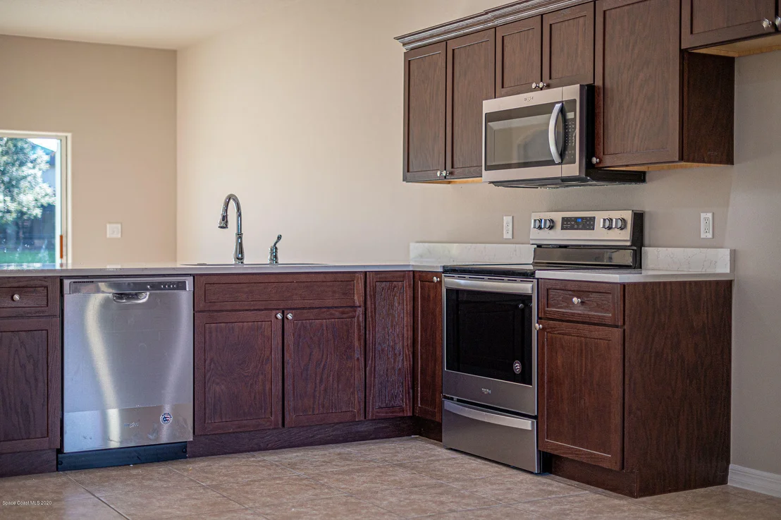 Photo of 475 Dryden Circle