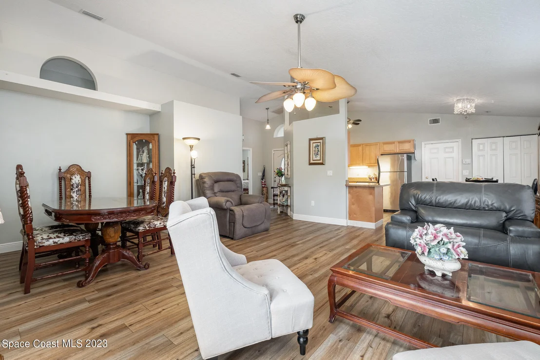 Photo of 1698 Palm Ridge Road