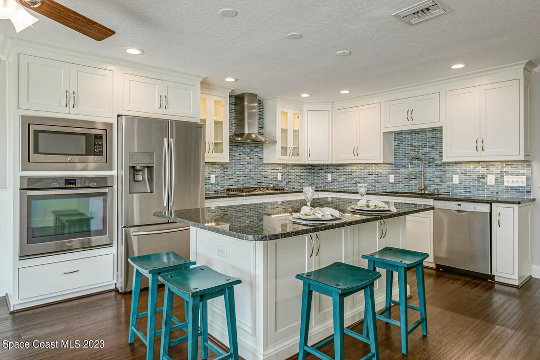 Photo of 844 W Whitmire Drive
