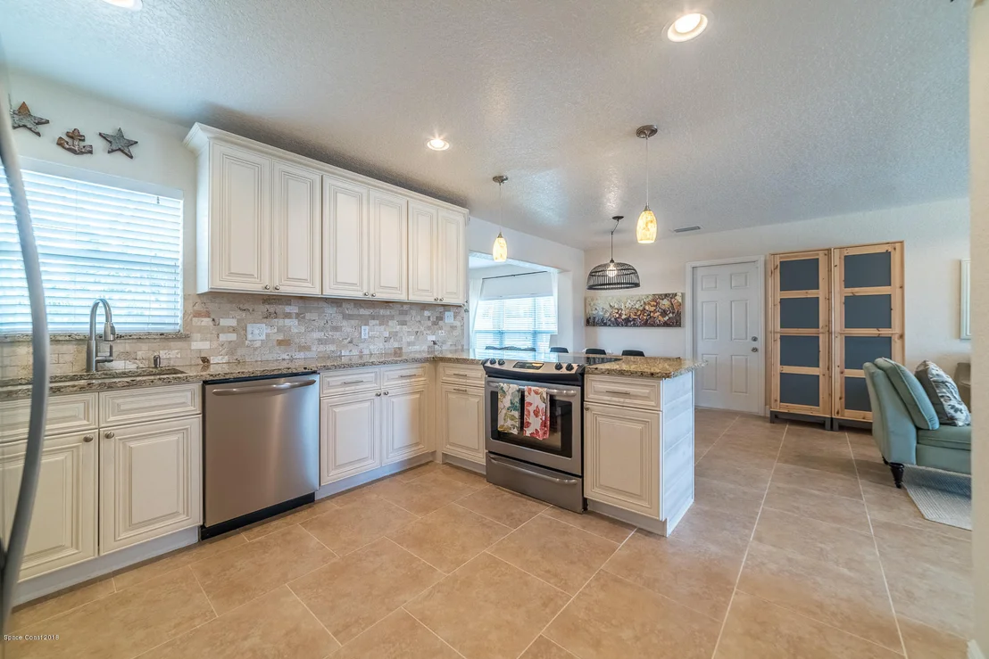 Photo of 280 Albatross Drive