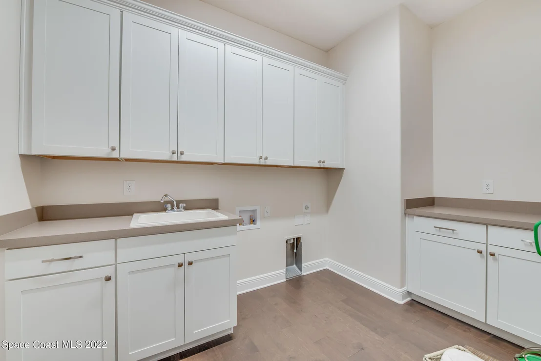 Photo of 8235 Lyside Drive