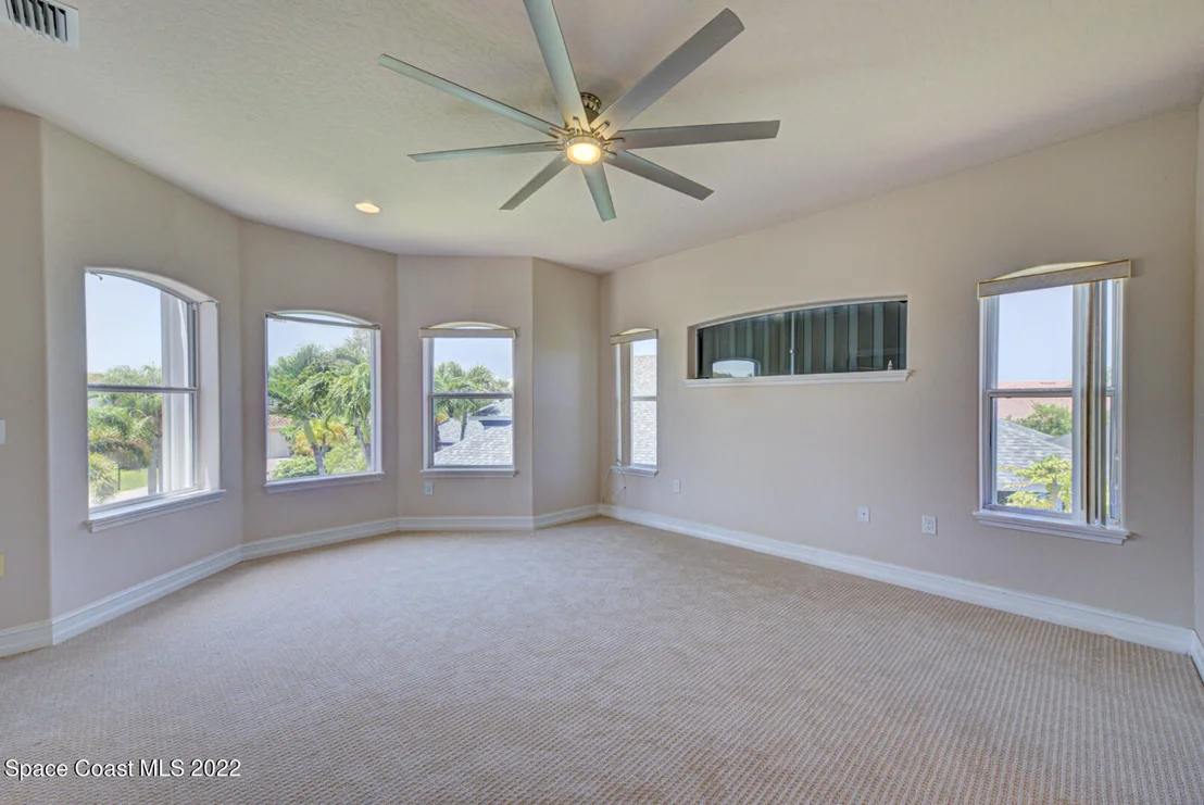 Photo of 334 Island Drive