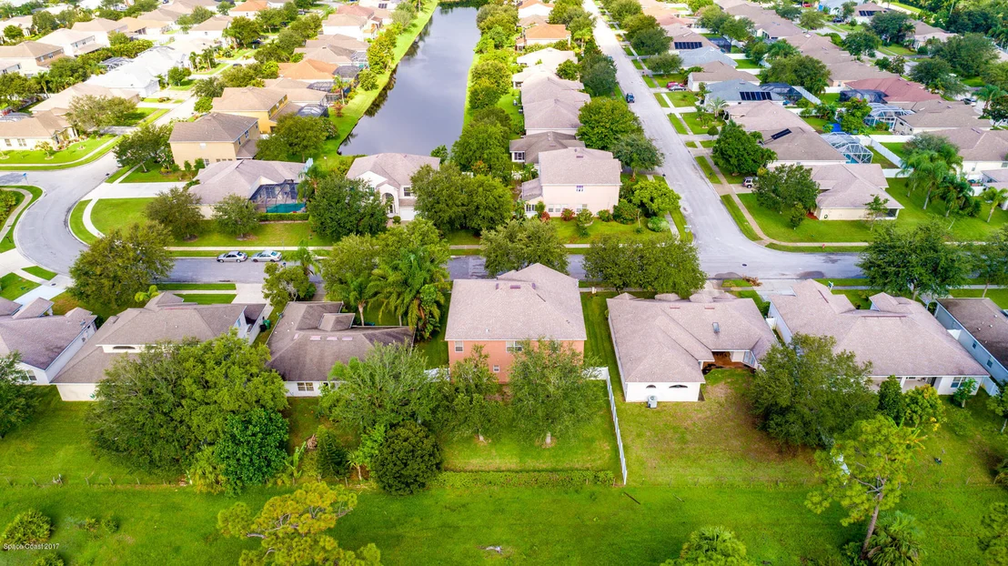 Photo of 981 Hollister Drive