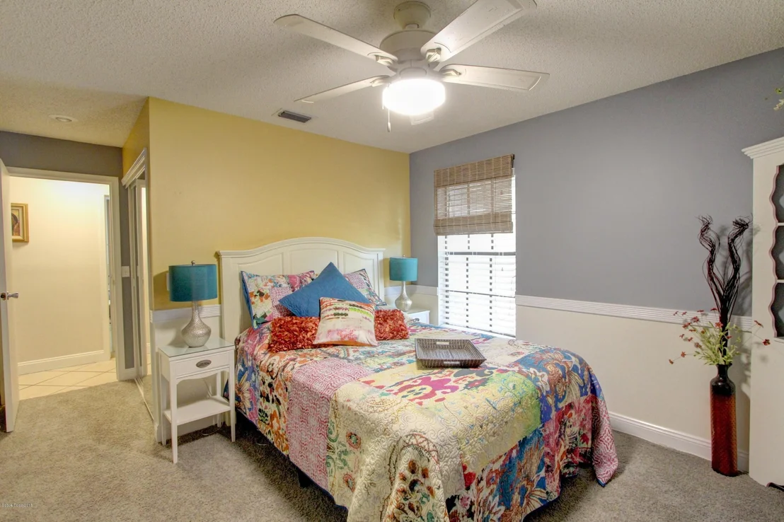 Photo of 1237 Lakeview Drive