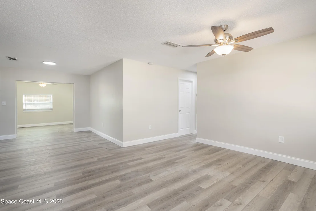 Photo of 34 Knollwood Drive