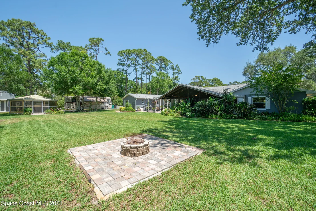 Photo of 1180 Ashlyn Drive