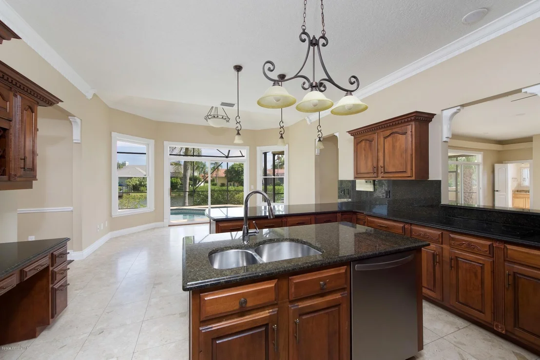 Photo of 545 Lanternback Island Drive