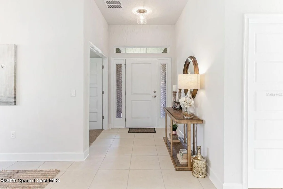 Photo of 1135 Kylar Drive NW