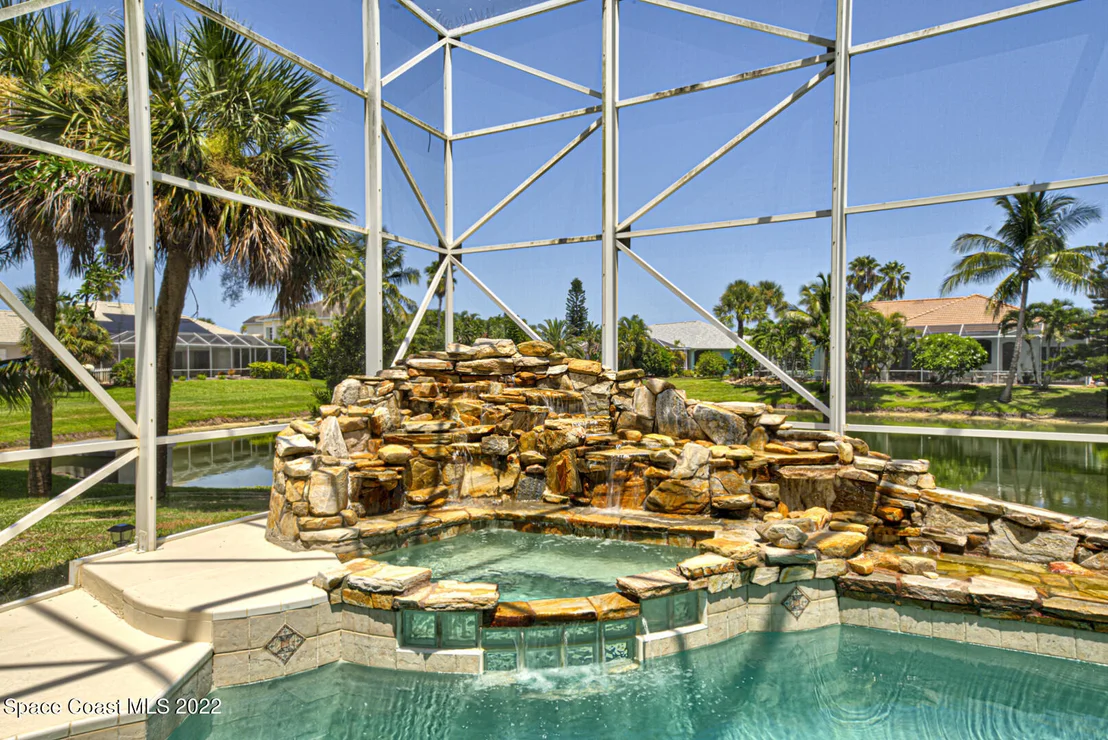 Photo of 334 Island Drive