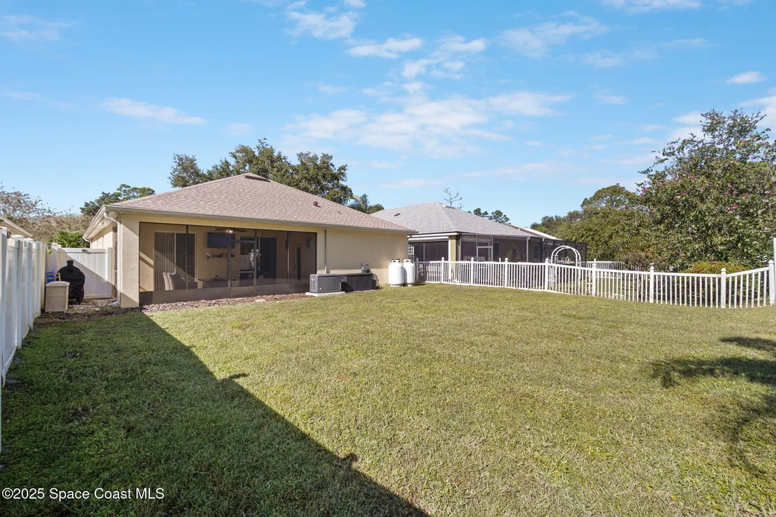 Photo of 381 Waterside Circle