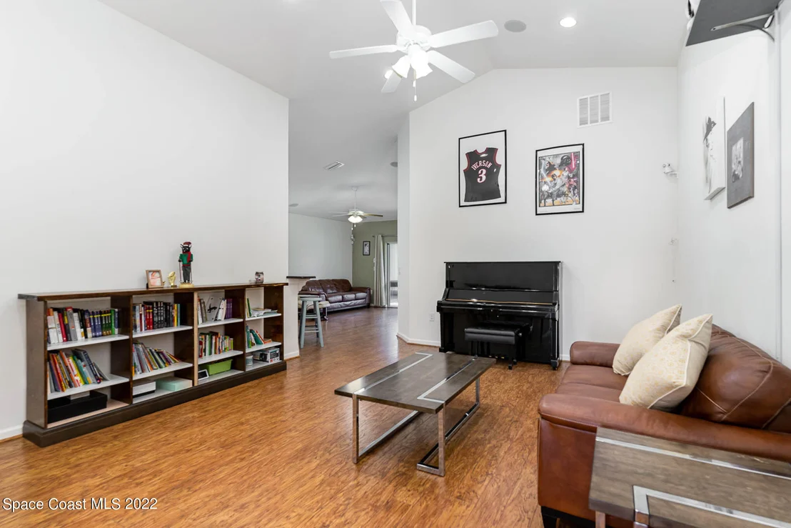 Photo of 1845 Litchfield Drive