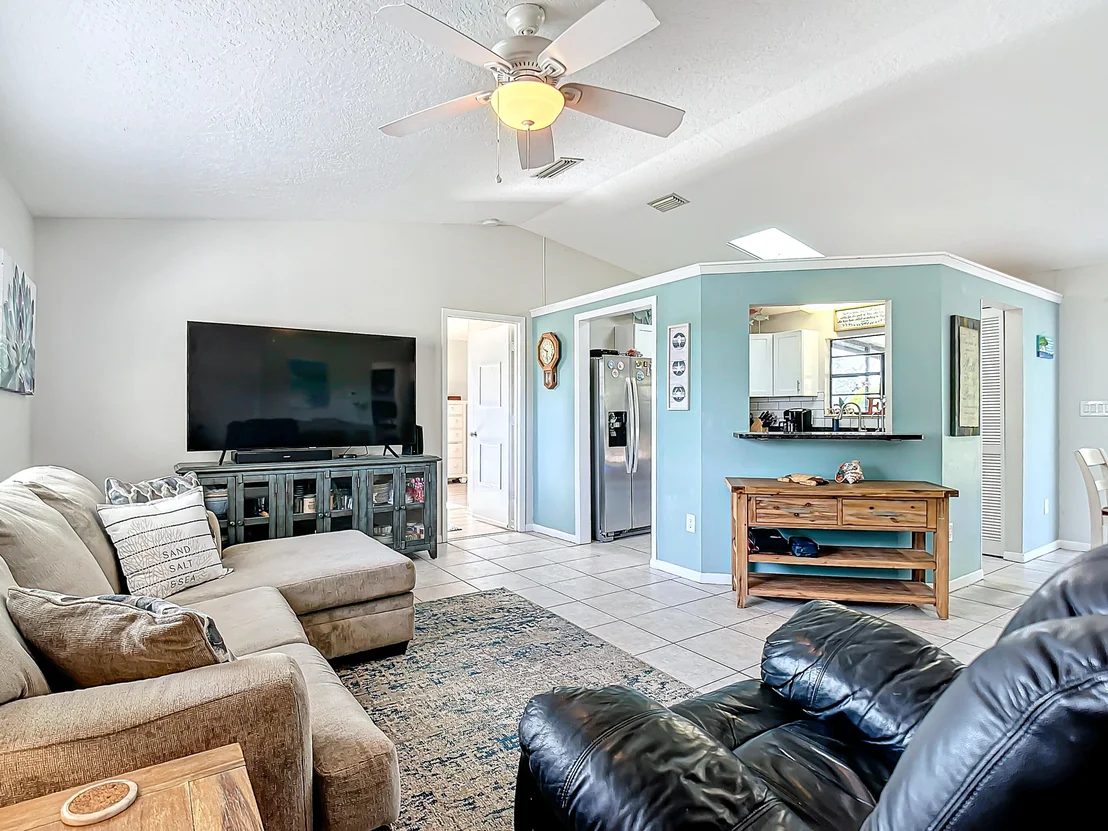 Photo of 2196 Clover Street NE