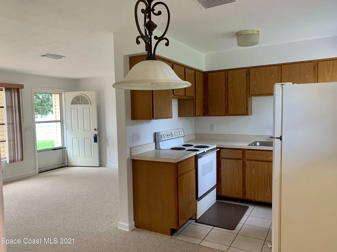 Photo of 899 Barclay Drive