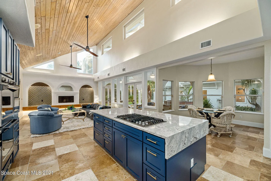 Photo of 472 Peregrine Drive