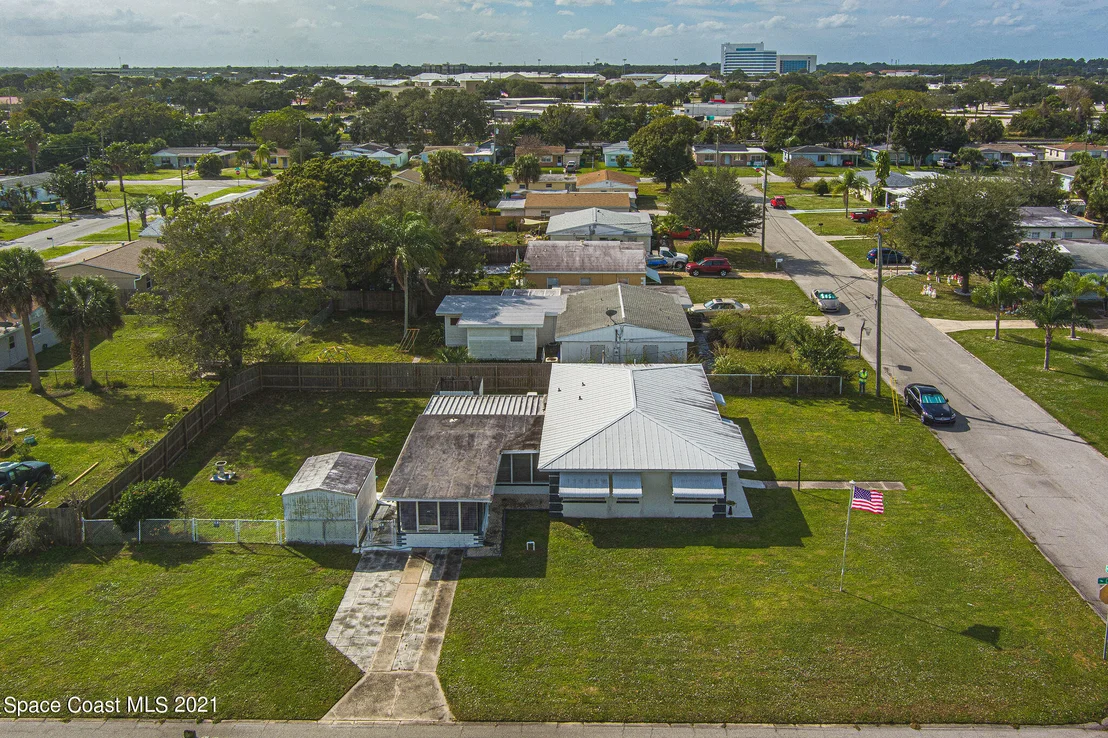 Photo of 319 Holly Lane