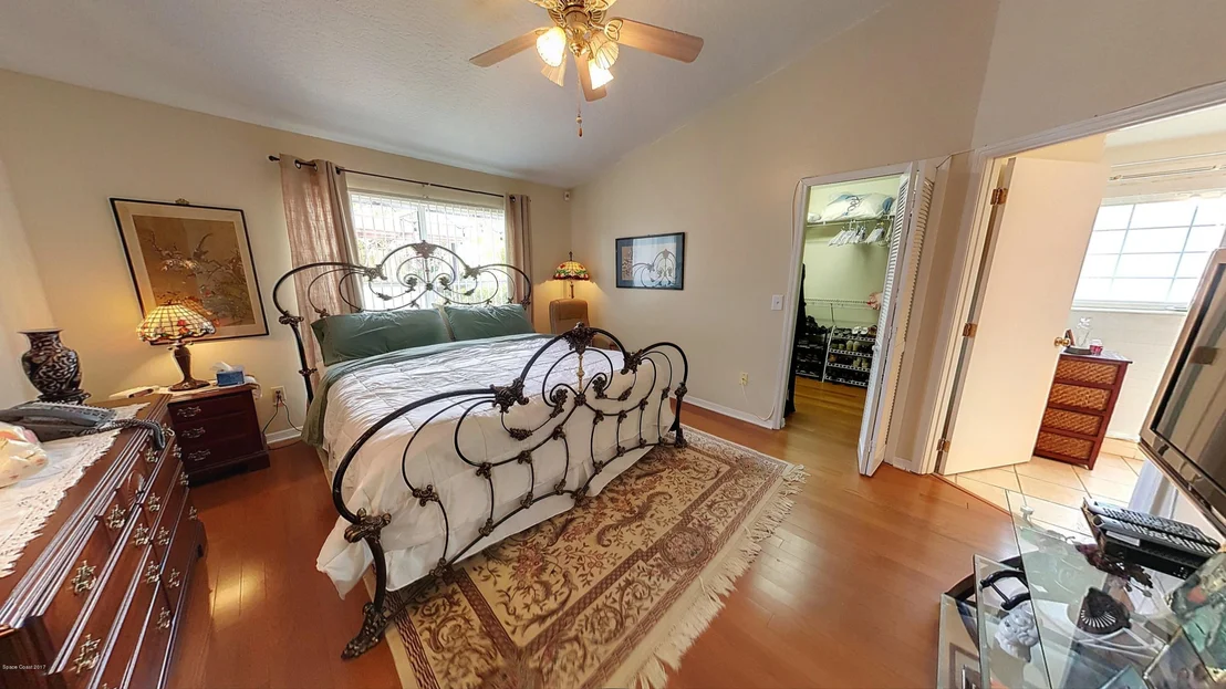 Photo of 1249 Lakeview Drive