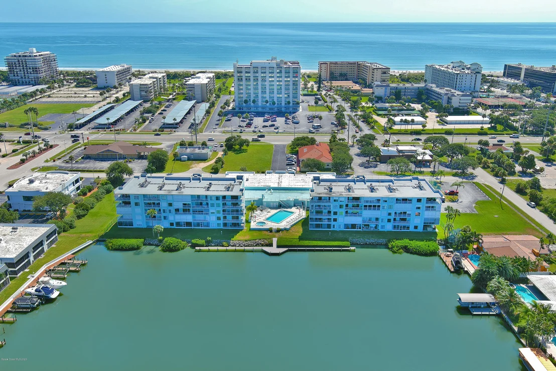 Photo of Unit 1302 at 1700 Commodore Boulevard