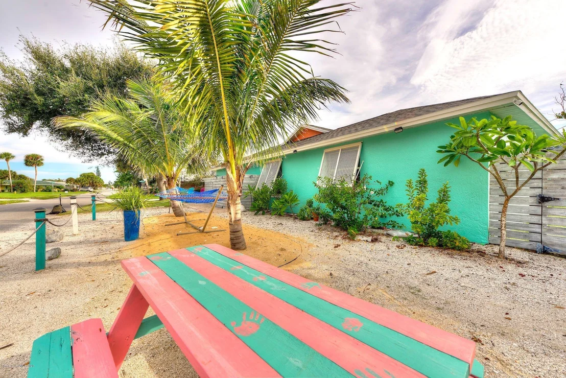Photo of 229 Chalet Avenue