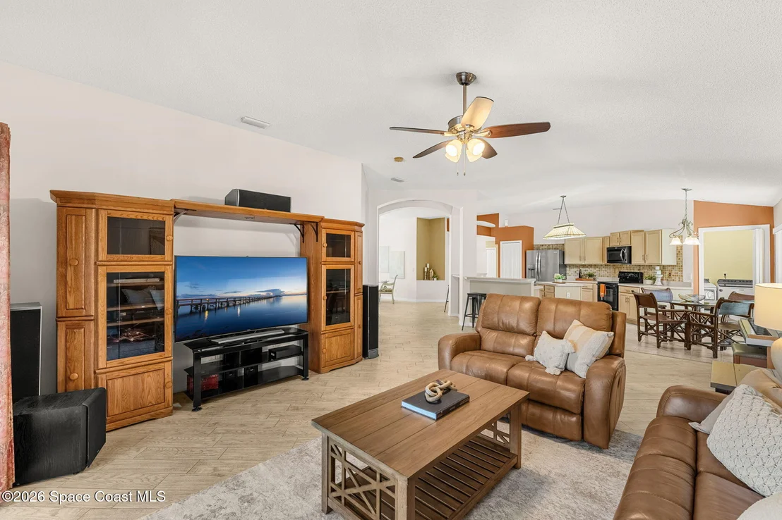 Photo of 992 Shaw Circle