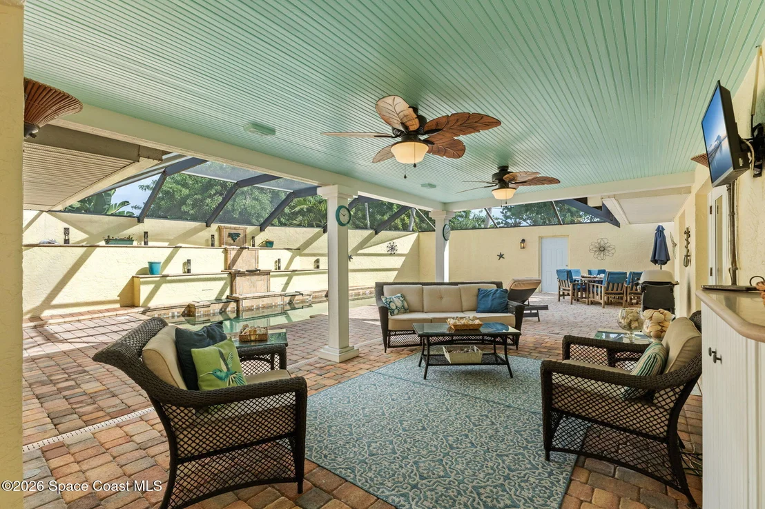 Photo of 704 Malibu Lane