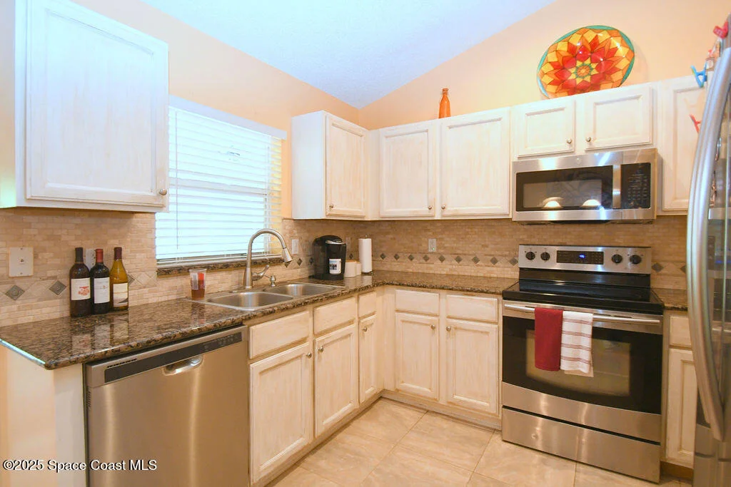Photo of 1388 Hill Avenue