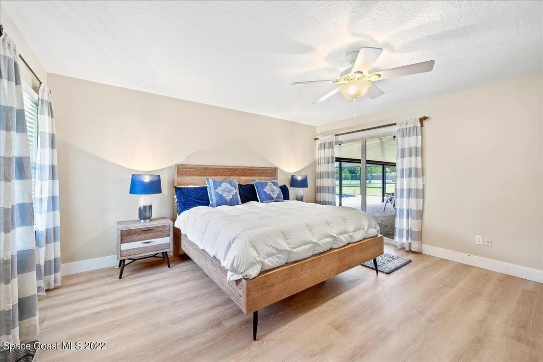 Photo of 2180 Bridle Path