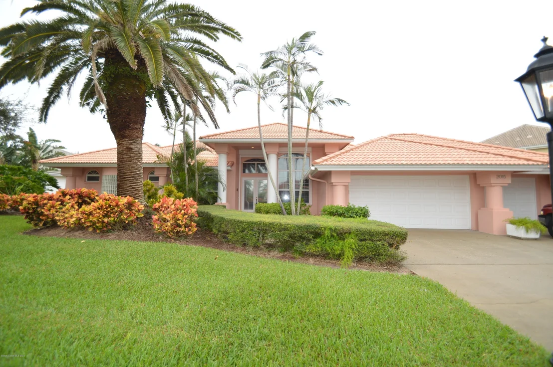 Photo of 2015 Canterbury Drive