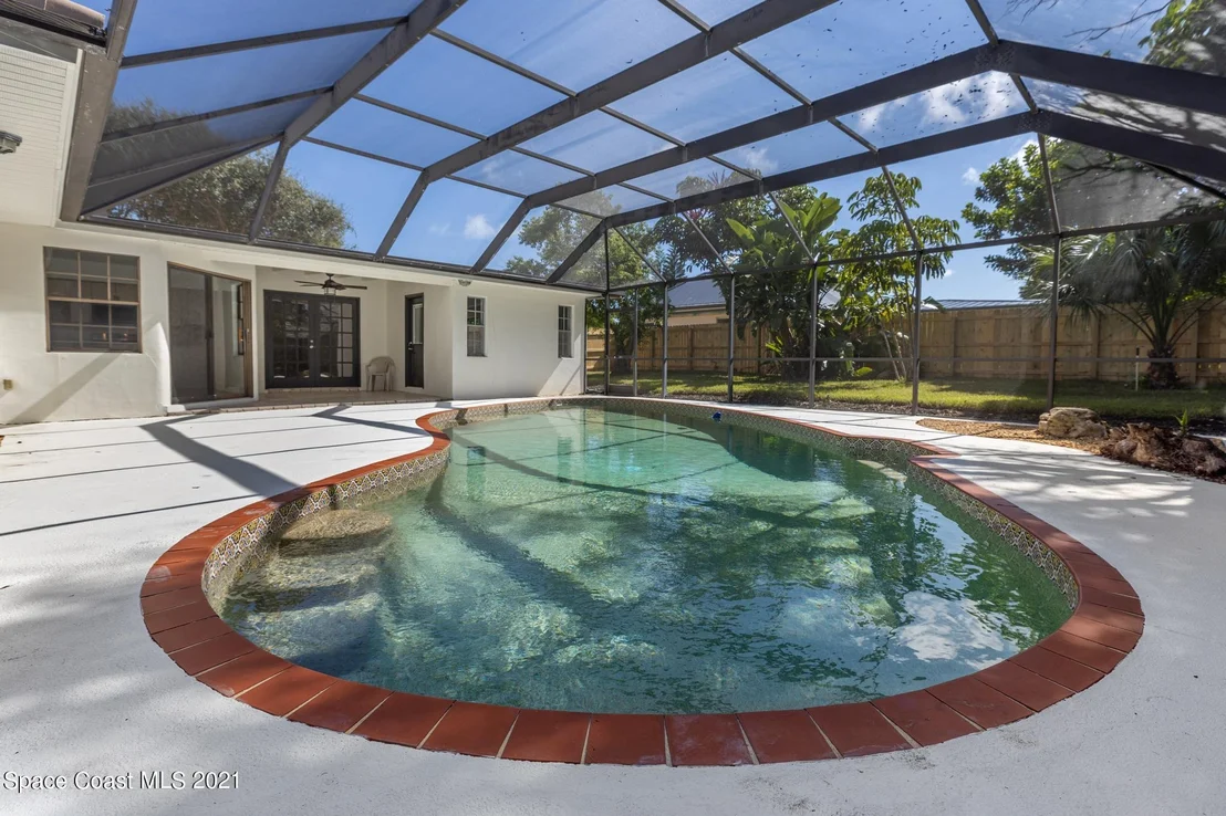 Photo of 151 Cocoa Avenue